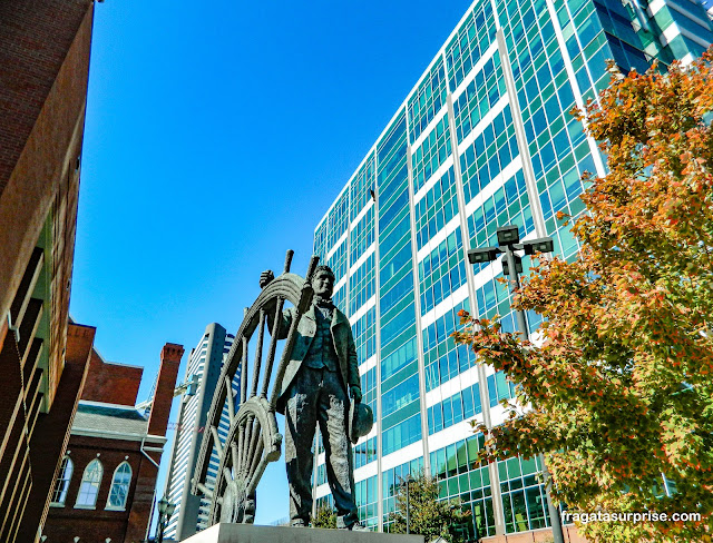 Estátua de Thomas Ryman, no Ryman Auditorium, Nashville, EUA