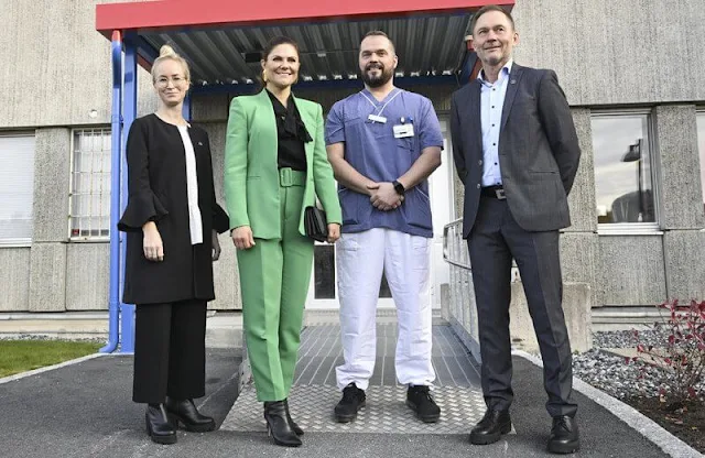 Crown Princess Victoria wore a green lapelless fitted blazer by Zara, and green trousers by Zara. Gianvito Rossi Levy ankle boots