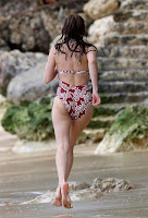 Kelly Brook - Bikini Candids at the Beach (MQ)