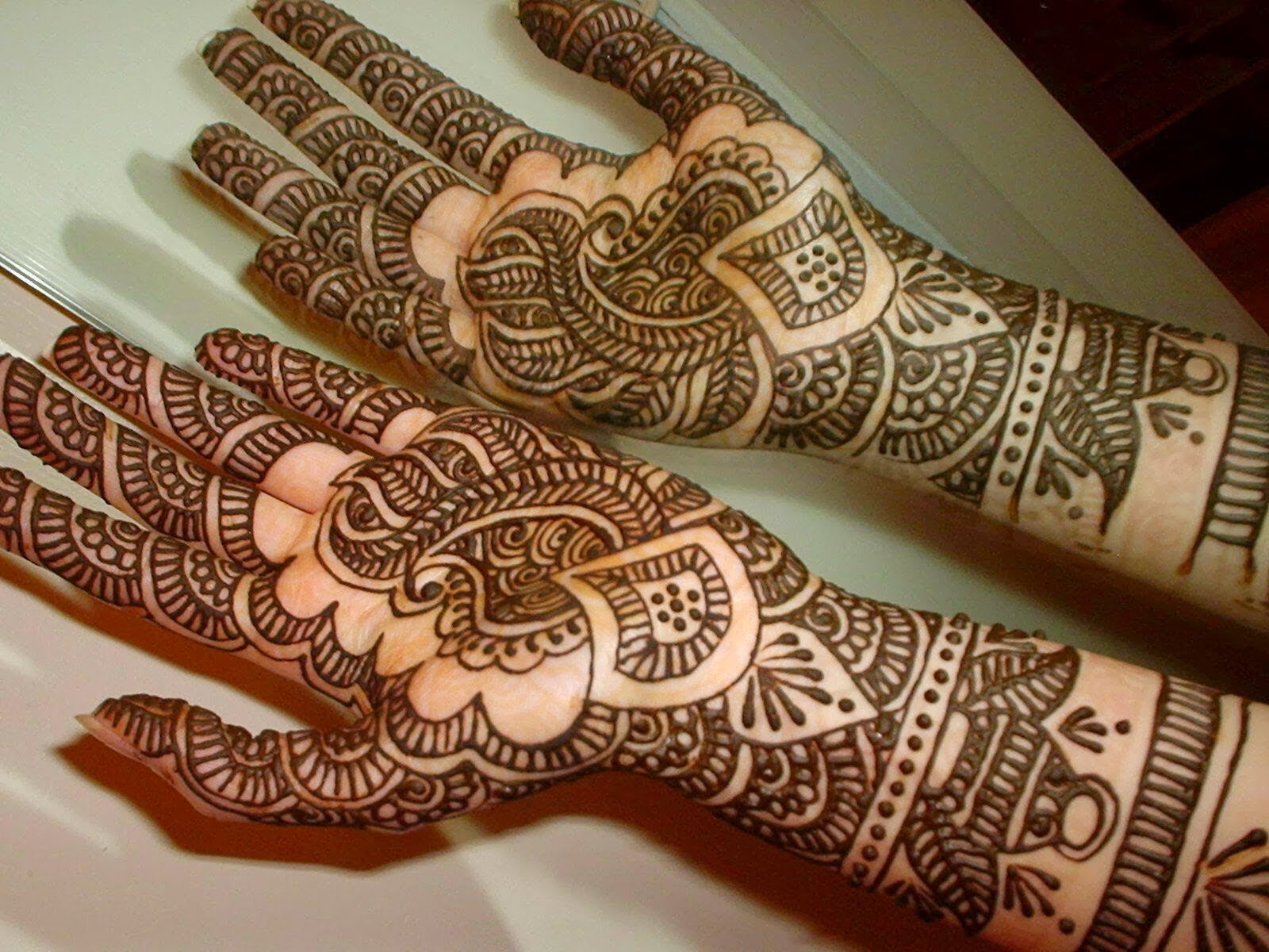 Simple And Beautiful Mehndi Designs Wallpapers Free Download