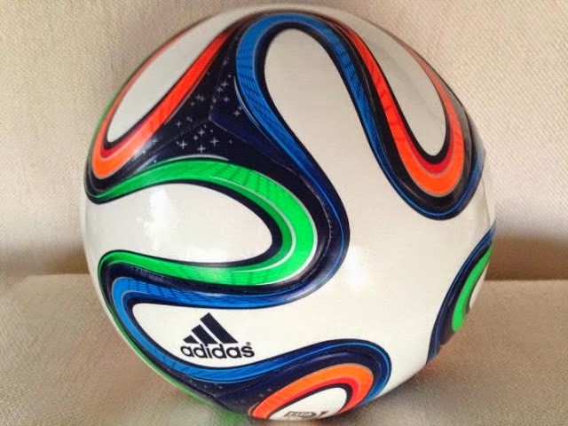 gambar bola piala dunia tahun 2014 brasil
