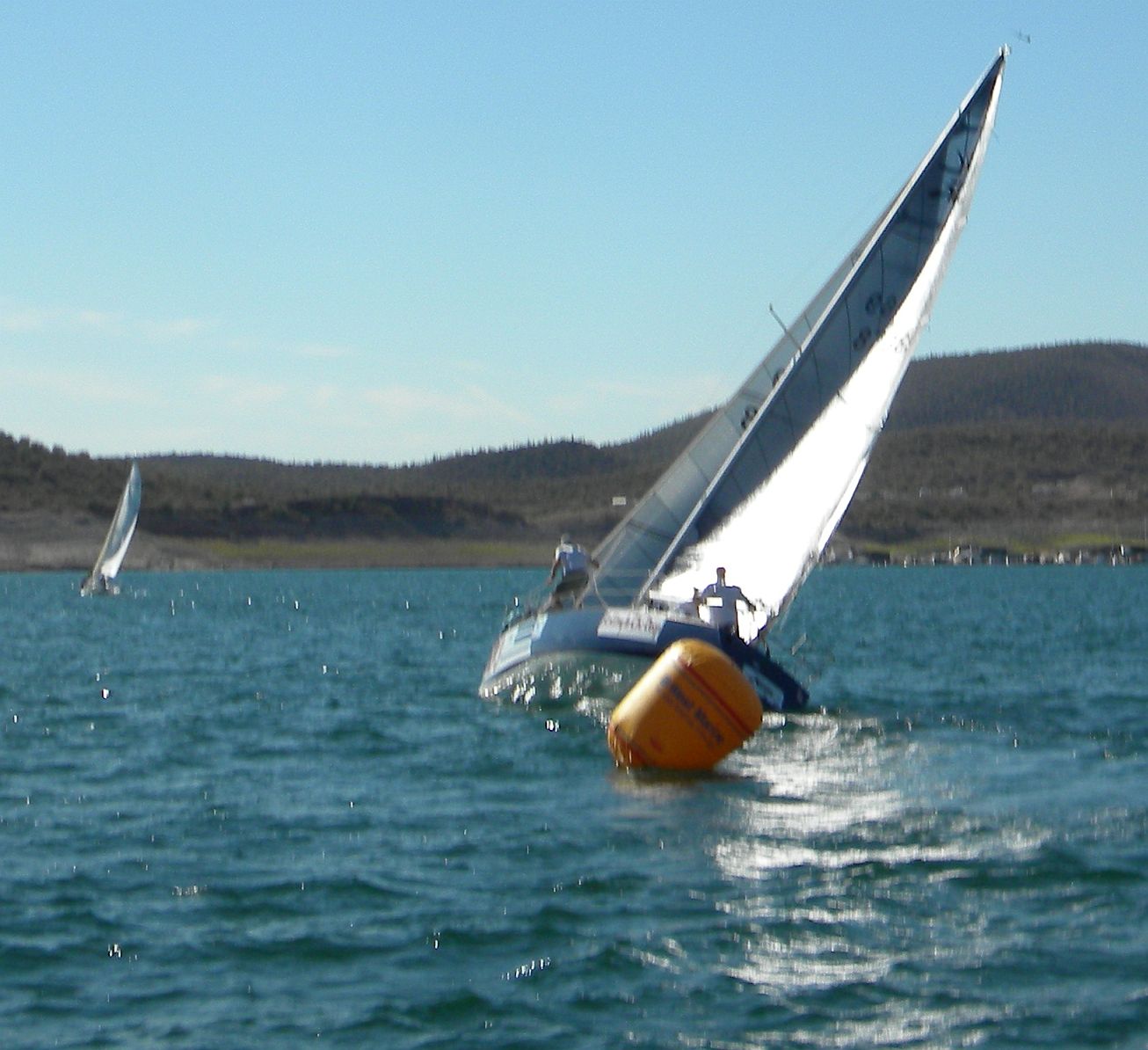 Displaying 17&gt; Images For - Thistle Sailboat