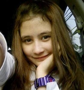 Foto Prilly Latuconsina dan Biodata Lengkap