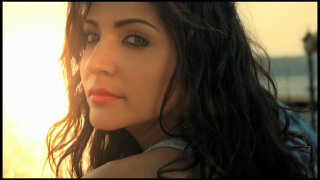 Anushka Sharma Hottest Still From Ad Shoot