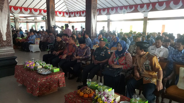 KodimKaranganyar - Road Show Bus KPK Jelajah Negeri Bangun Anti Korupsi di Karanganyar