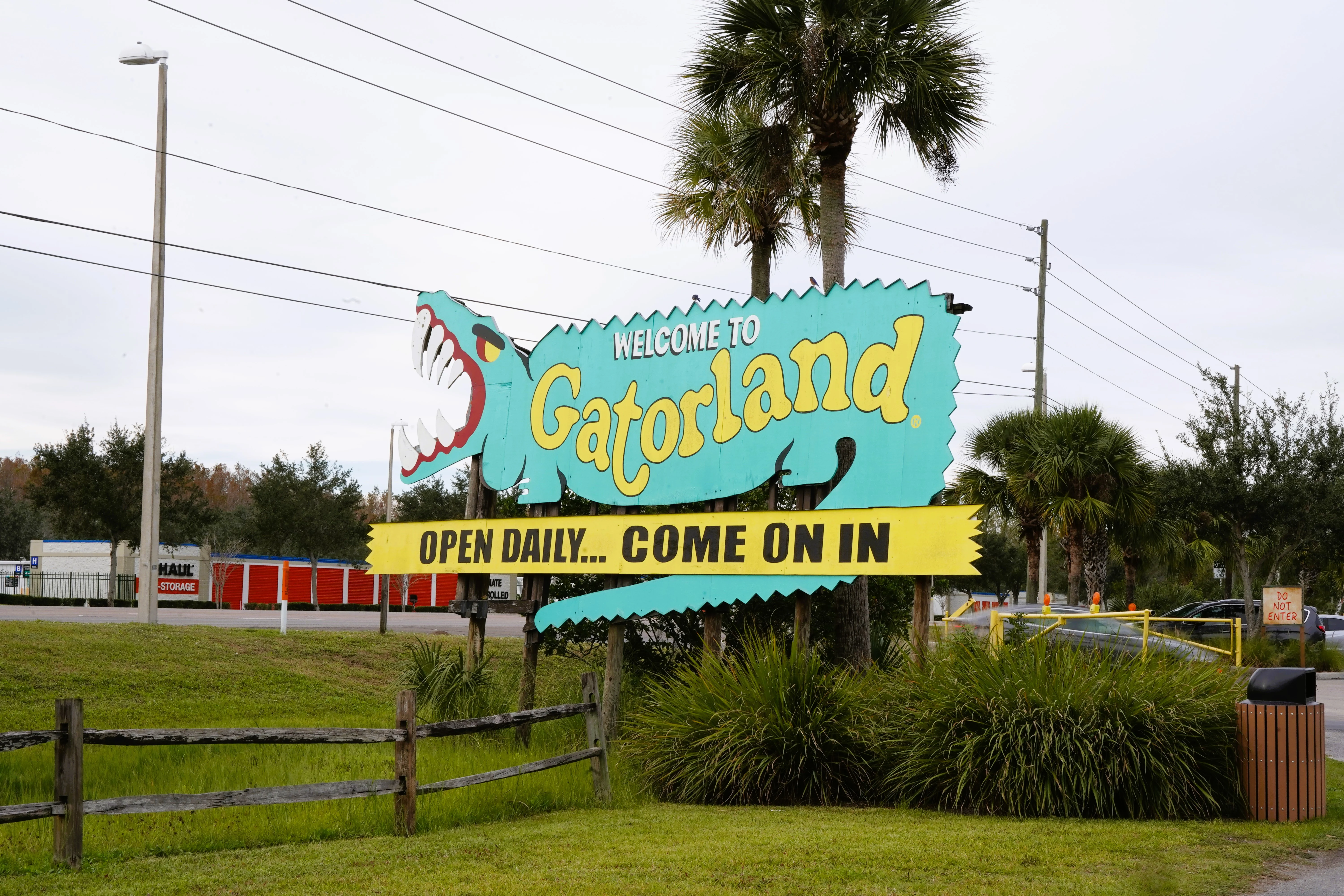 Gatorland Sign in Orlando Florida