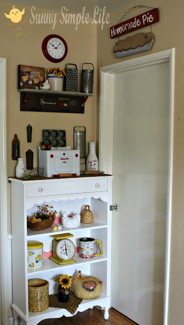 vintage kitchen, chickens, cozy kitchen corner