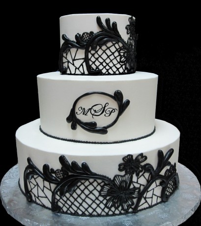 wedding cake black and white