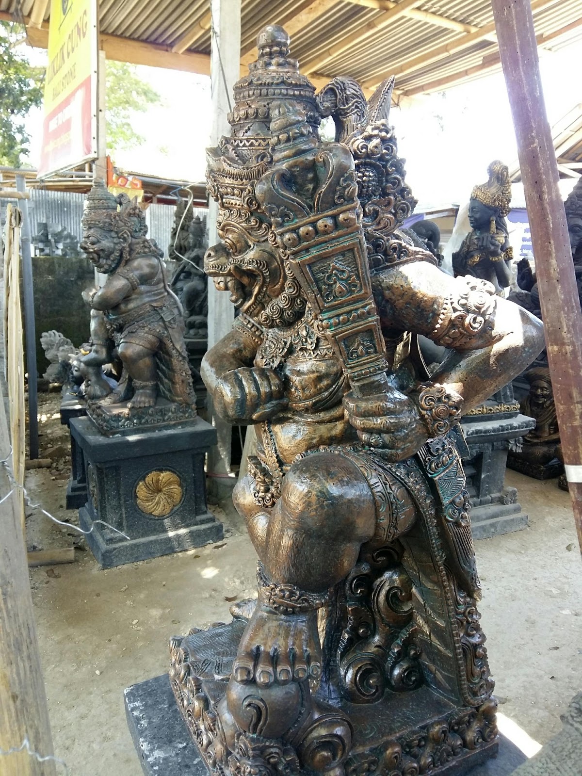 Patung Pintu Gerbang Raksasa Bali Liklik Batu  Collection