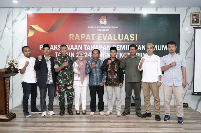 Asisten 1 Setda Kota Bima Hadiri Pisah Sambut Dan Buka Puasa Bersama KPU