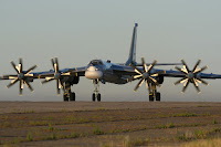 Tupolev Tu-95 Bear - Pesawat Pembom Strategis Rusia