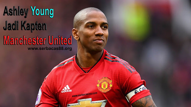 Solskjaer Pilih Ashley Young Jadi Kapten MU Musim 2019/2020