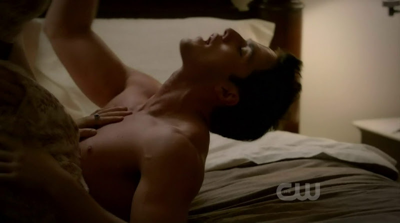 Michael Trevino Shirtless in the Vampire Diaries s3e04