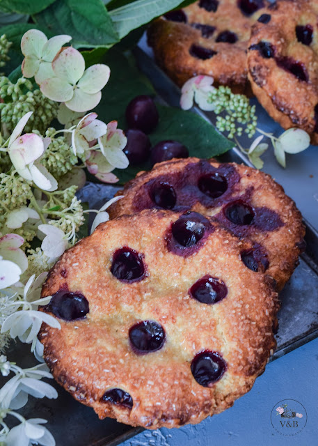 Tartaleta de cerezas y almendras