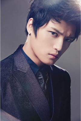  Yoochun dan Junsu membentuk grup baru bernama JYJ dan debut pada tahun  Profil, Biodata, Fakta TVXQ (DBSK)
