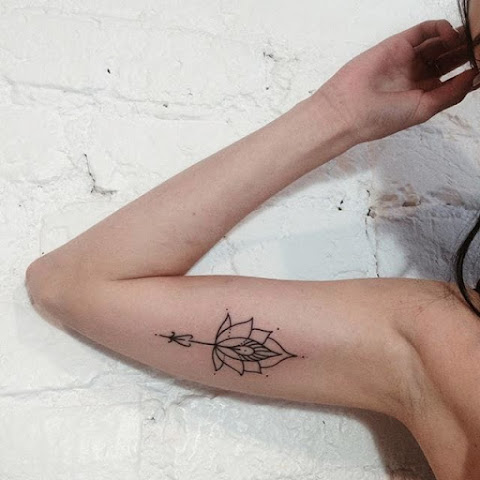 Sensual Handpoked Tattoos by Anya Barsukova