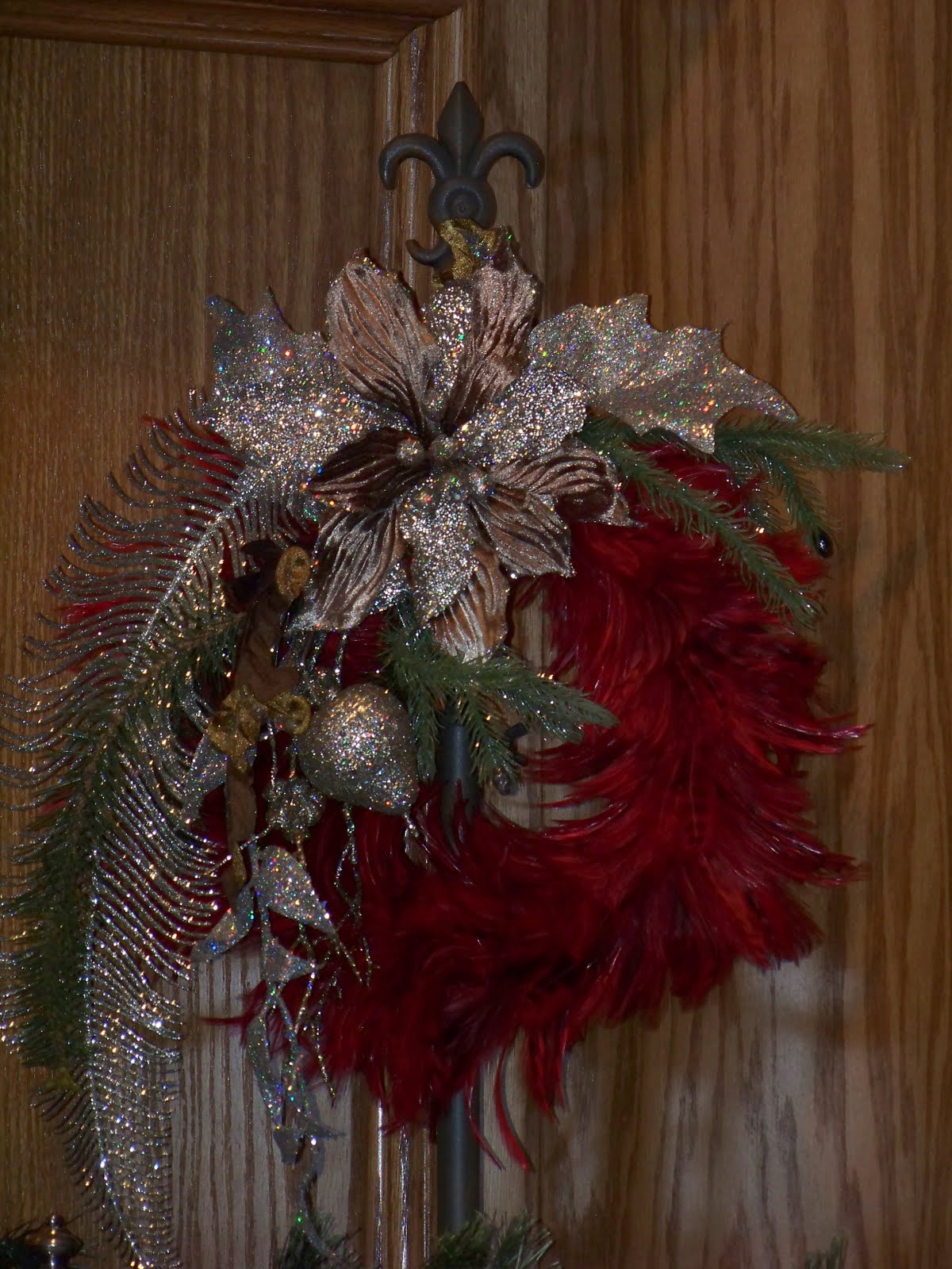 Christmas Feather Wreaths title=