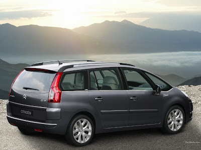 Citroën Grand C4 rear view