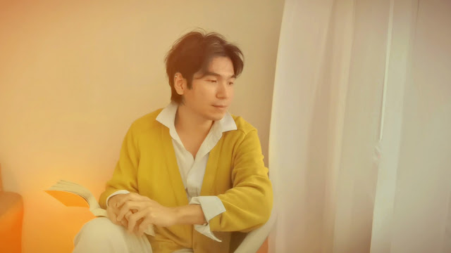 Tsugunai_TeresaTeng_BenLiu_Benda_ChangHuan_Denglijun-Yellow Cardigan