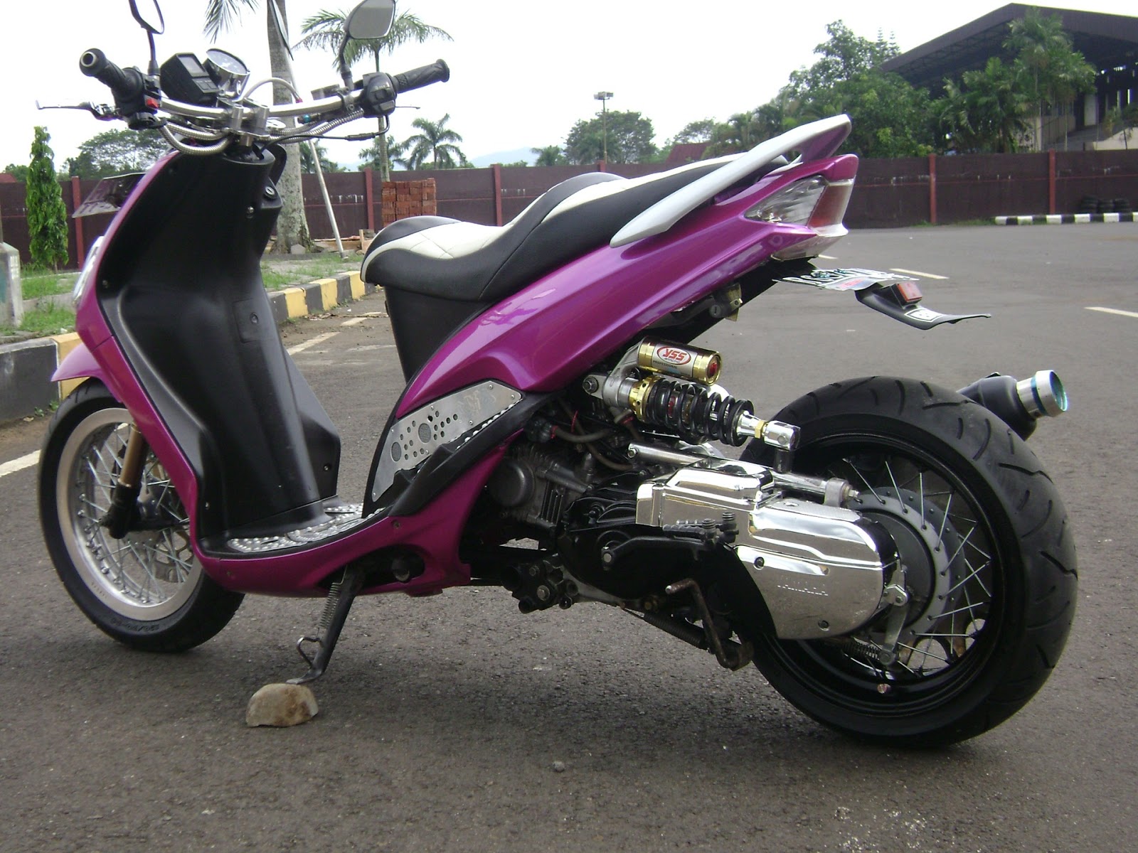 Foto Modifikasi Motor Honda Beat Custom Low Rider Ind Modified