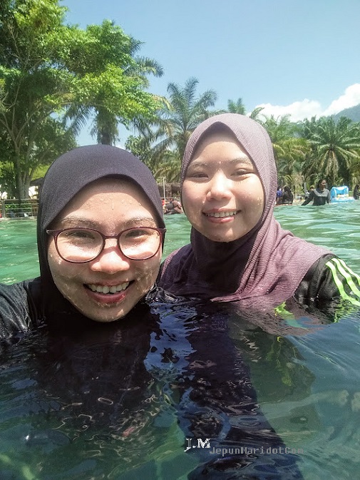 Mandi di Hot Spring Sg. Klah, Sungkai