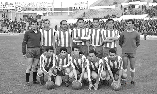 📸REAL GIJÓN 📆7 mayo 1963 ⬆️Emery, Miranda, Medina, Florin, Puente, Eraña y Amador (portero suplente). ⬇️Montes, Biempica, Amengual, Pocholo y Novoa. REAL VALLADOLID DEPORTIVO 2 🆚 REAL GIJÓN 1 Martes 07/05/1963, 20:00 horas. Copa del Generalísimo, dieciseisavos de final, partido de desempate. Zaragoza, estadio de La Romareda. GOLES: ⚽1-0: 2’, Morollón. ⚽1-1: 43’, Novoa. ⚽2-1: 76’, Endériz.