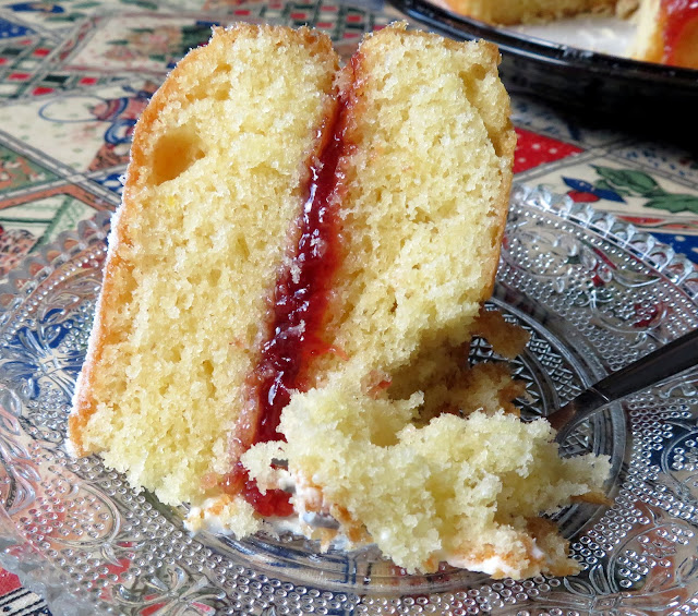 Mary Berry's Victoria Sandwich Cake