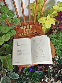 książka o roślinach zielnik