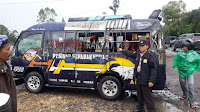 Bus CV Sinar Sepadan Kecelakaan Tunggal Diruas Jalan Tigapanah - Merek, 3 Orang Dilarikan Ke Puskesmas Terdekat ,
