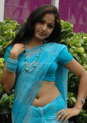 HOT MALLU AUNTIES  PICTURES