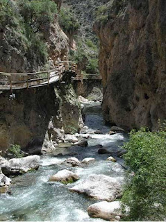 Pasarela en el rio Castril.