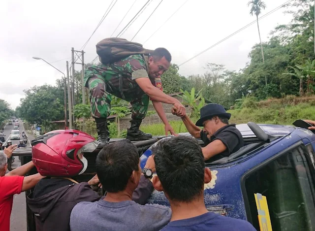 Kronologi Mobil Pick Up Terbalik di Jalan Raya Bobotsari Purbalingga