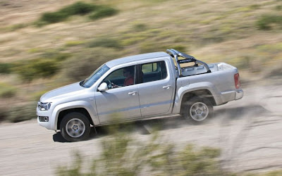 2011 Volkswagen Amarok Side View