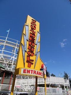 Thunderbolt Entrance Sign Six Flags New England Roller Coaster