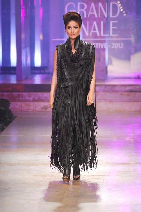 kareena kapoor stopper for designers pankajnidhi lfw 2012. unseen pics