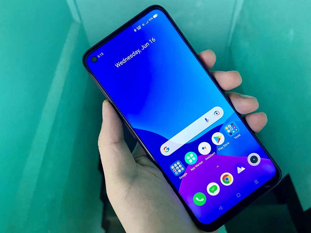 realme 8 5G Display