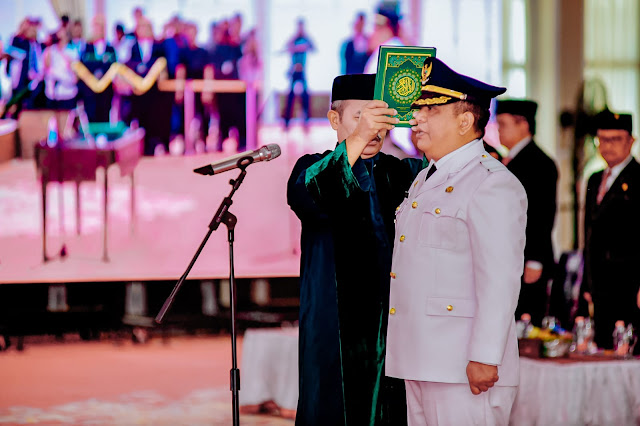 Gubsu Lantik Syarmadani Sebagai Pj Walikota Tebing Tinggi Menggantikan Muhammad Dimiyathi