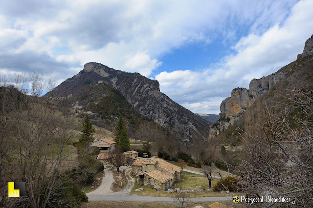 le village de pommerol dans la drome photo blachier pascal au delà du cliché