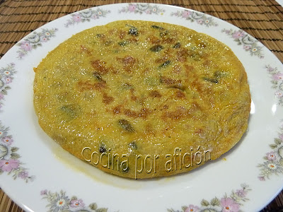 Tortilla de berenjena y chistorra