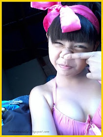 Gadis SMU Pamer Foto Bugil Gadis SMU Pamer Foto Bugil