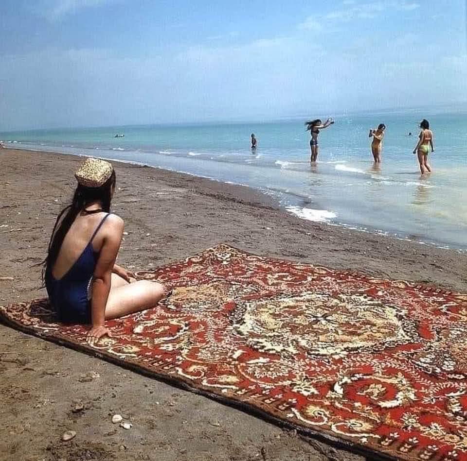 
Χαλί στην παραλία
