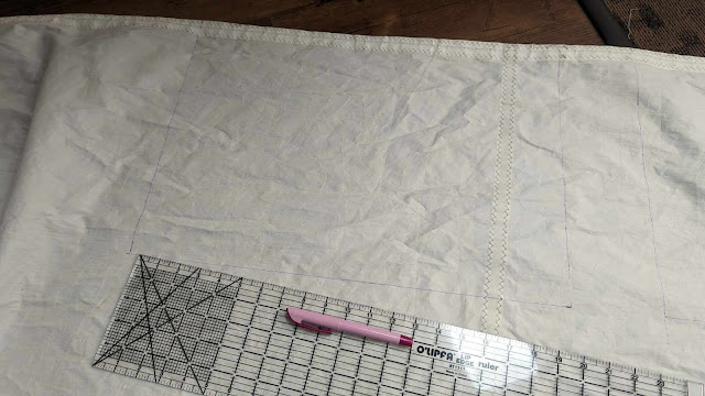 Drawing a rectangle onto the sail to make a tote bag