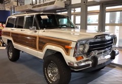 084 Jeep Grand Wagoneer