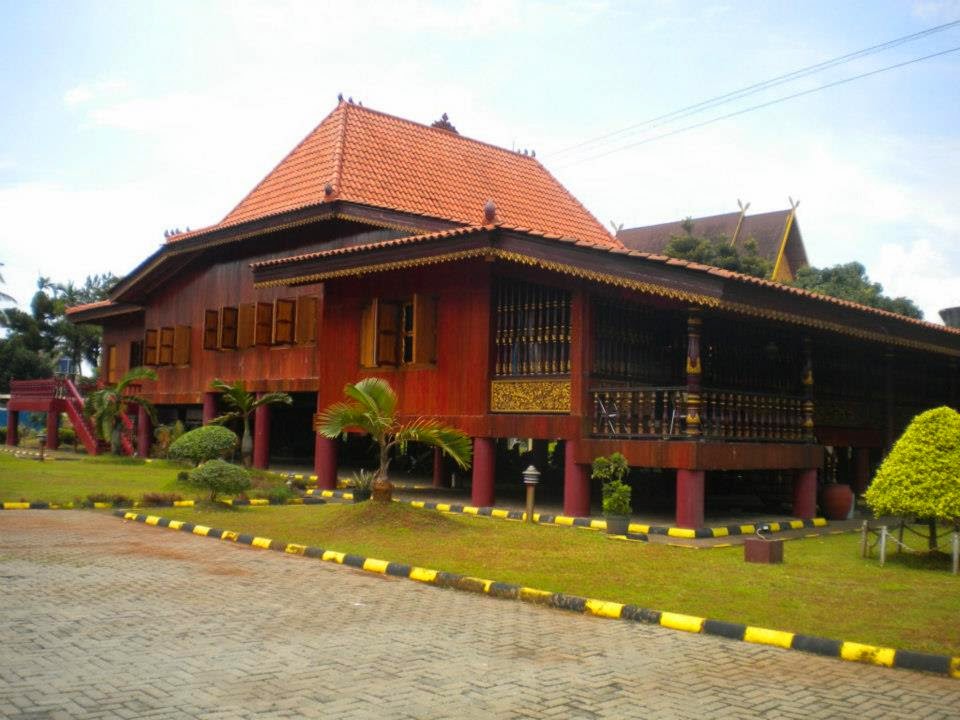 Mengenal Rumah Limas Rumah Adat Sumatera Selatan yang 