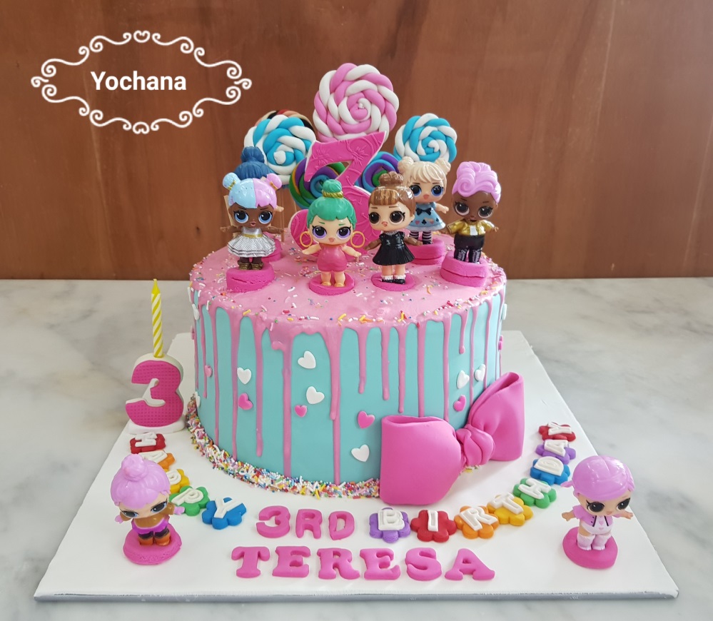 Yochana's Cake Delight! : LOL Dolls Cake