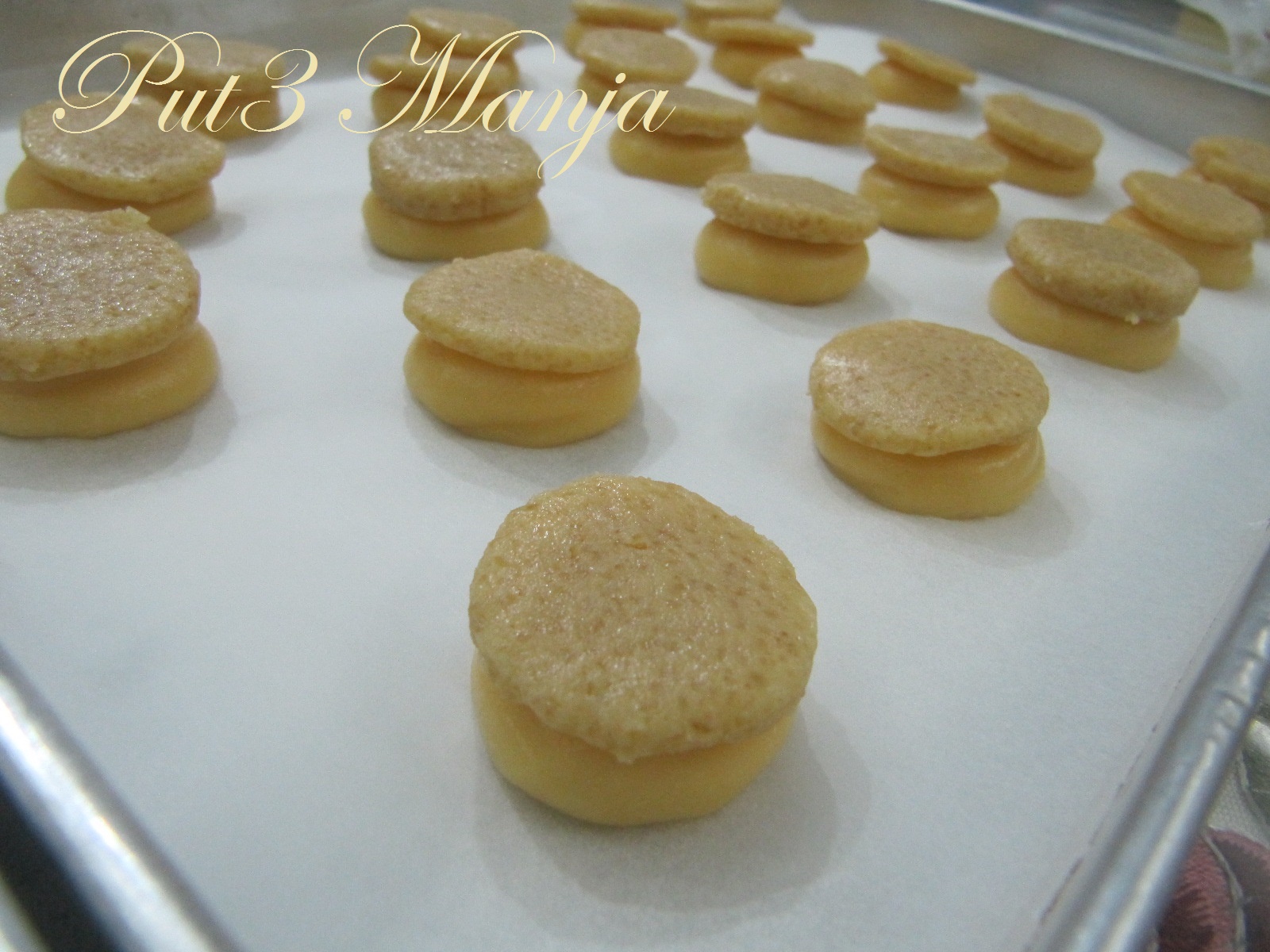 RASA-RASA SELERA PUTERI MANJA: CHOUX CRAQUELIN - CRUNCHY 
