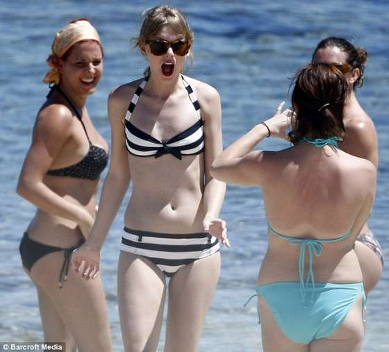 taylor swift sexy bikini pics 04