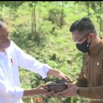 Wagub Banten Bawa Tanah Surosowan dan Wiwitan Baduy Serta Air Tirtayasa ke IKN