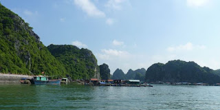 Isla de Cat Ba. Bahía de Lan Ha, pueblo pesquero de Cai Beo.