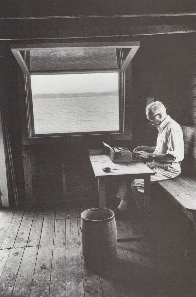 Workspaces Of The Greatest Artists Of The World (38 Pictures) - E.B. White, writer